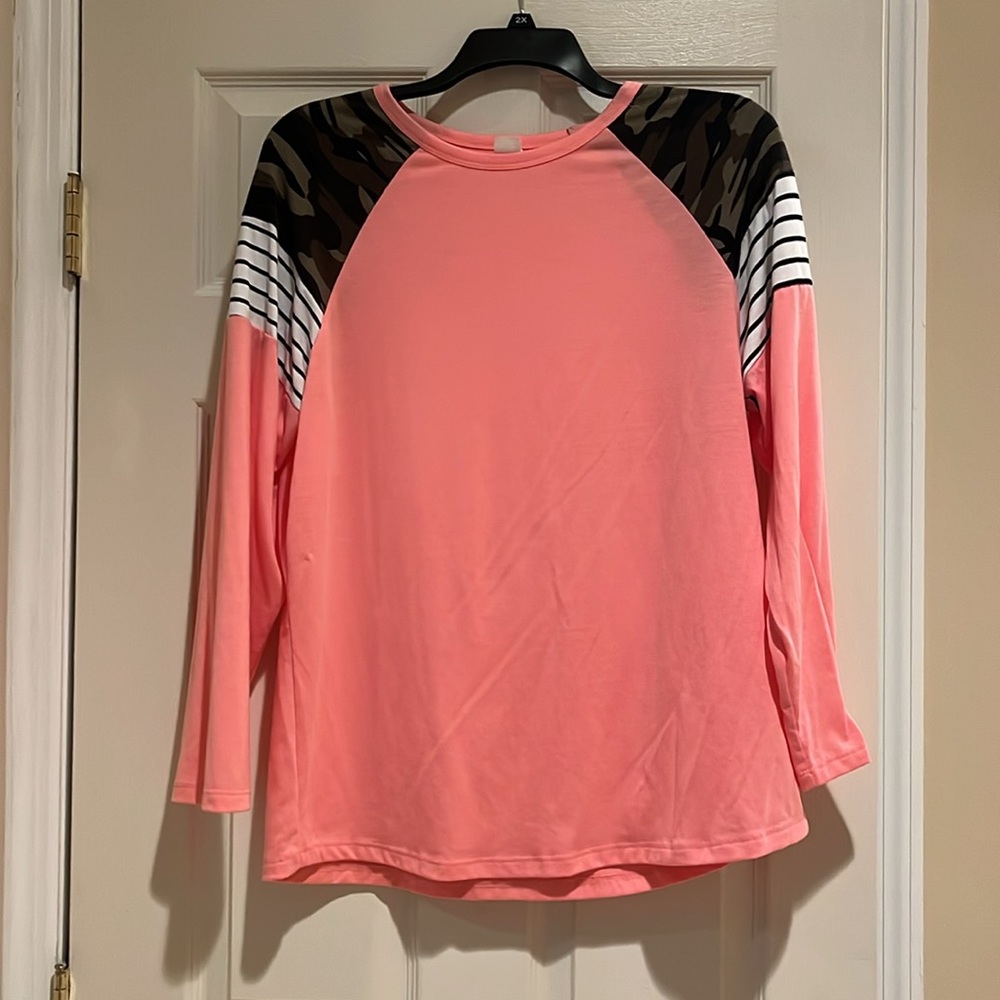 NWOT - Sunshine & Rodeos - Pink, Stripes & Camo - Long Sleeve Top - Womans XL